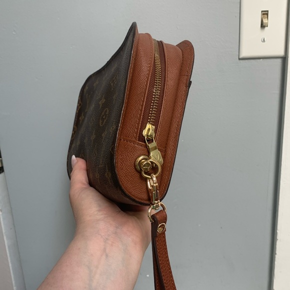 ❌SOLD❌1998 authentic Louis Vuitton Orsay Clutch with free wristlet replacement - Picture 7 of 17